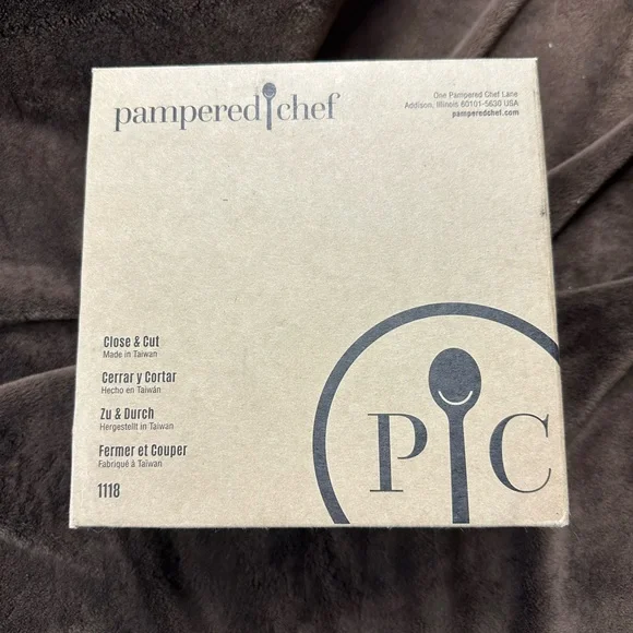 Pampered Chef CLOSE & CUT - Picture 1 of 5